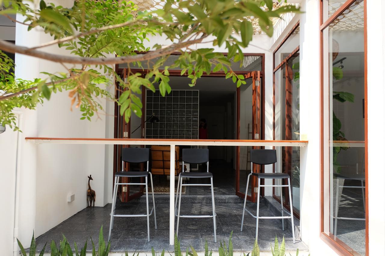 Haus Sathorn 21 Bed And Breakfast Μπανγκόκ Εξωτερικό φωτογραφία