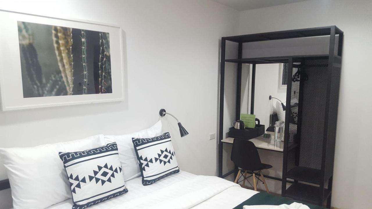 Haus Sathorn 21 Bed And Breakfast Μπανγκόκ Εξωτερικό φωτογραφία