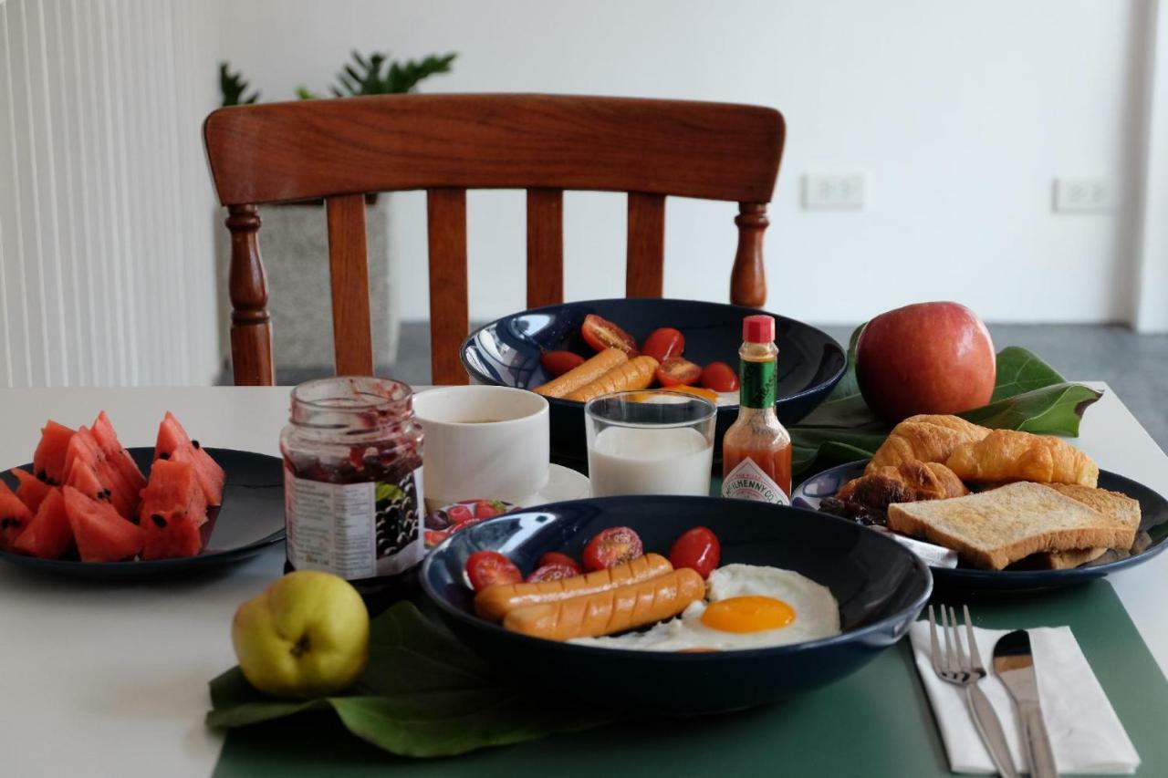 Haus Sathorn 21 Bed And Breakfast Μπανγκόκ Εξωτερικό φωτογραφία